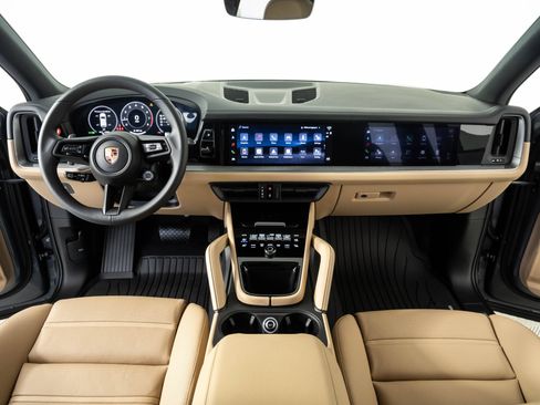 New 2026 Porsche Cayenne AWD/4WD image 18