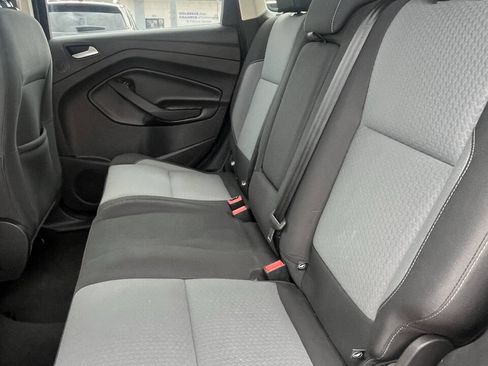 Used 2017 Ford Escape SE w/ Equipment Group 201A AWD/4WD image 18