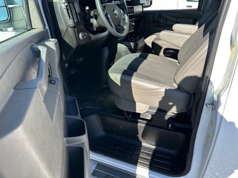 Used 2020 Chevrolet Express 2500 w/ Driver Convenience Package image 28