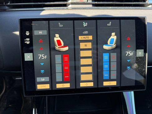 Used 2025 Land Rover Range Rover Sport SV Edition Two image 40