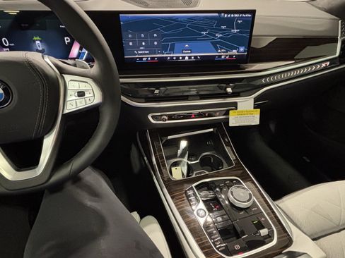 New 2027 BMW X7 xDrive40i w/ Executive Package AWD/4WD image 19