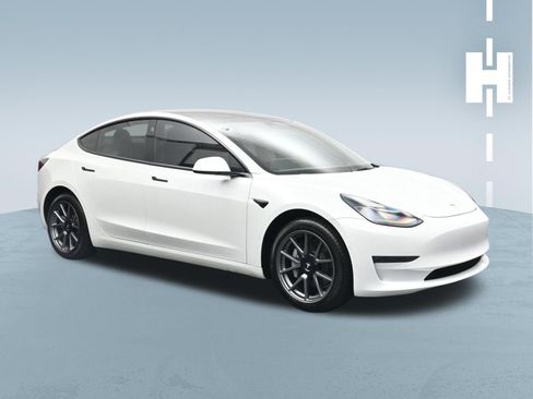 Used 2022 Tesla Model 3 Long Range AWD/4WD image 2