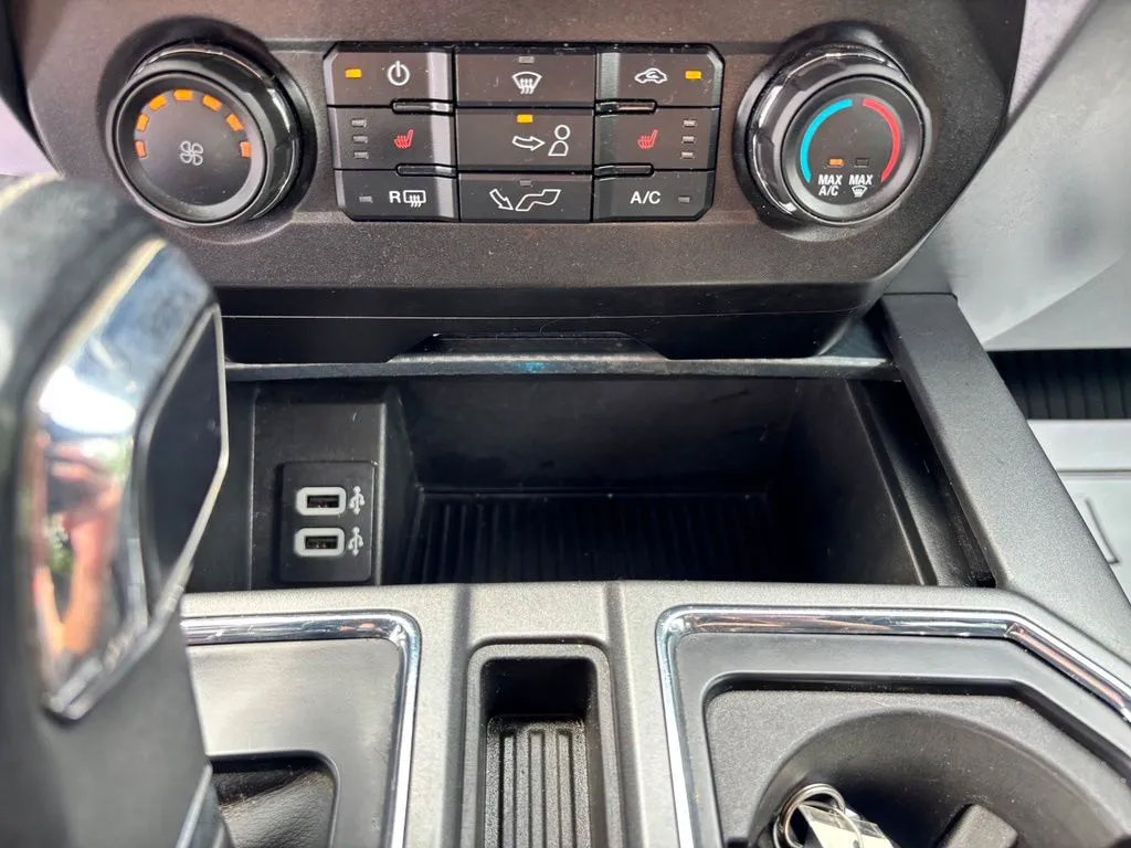 Used 2018 Ford F150 XLT w/ Equipment Group 302A Luxury AWD/4WD image 17