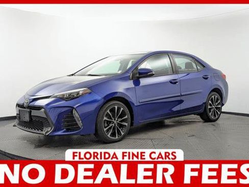Used 2018 Toyota Corolla XSE FWD image 1