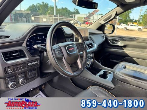 Used 2024 GMC Yukon XL AT4 w/ AT4 Premium Plus Package AWD/4WD image 3