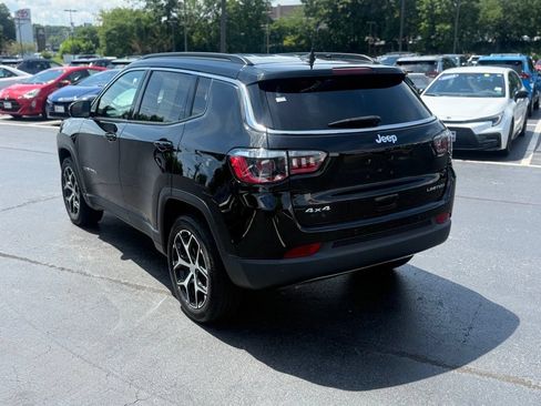Used 2024 Jeep Compass Limited AWD/4WD image 4