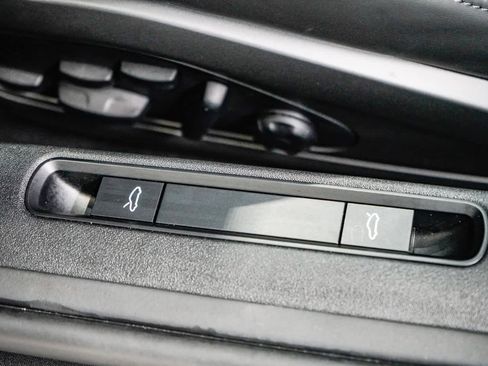 Used 2022 Porsche 911 Carrera GTS image 21