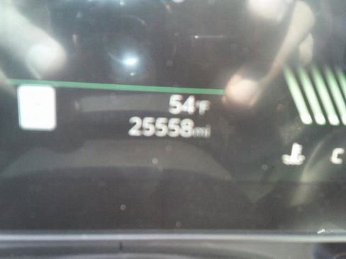 Used 2025 Kia Carnival image 13