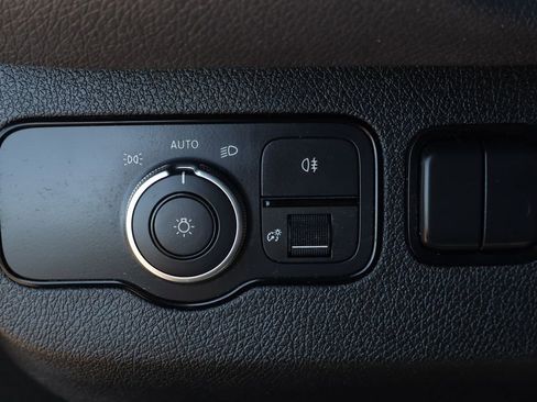 Used 2022 Mercedes-Benz Sprinter 2500 image 26