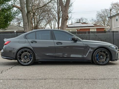 Used 2022 BMW M3 Competition w/ M Carbon Exterior Package AWD/4WD image 22
