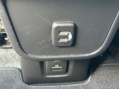Used 2024 Chevrolet Equinox RS FWD image 17