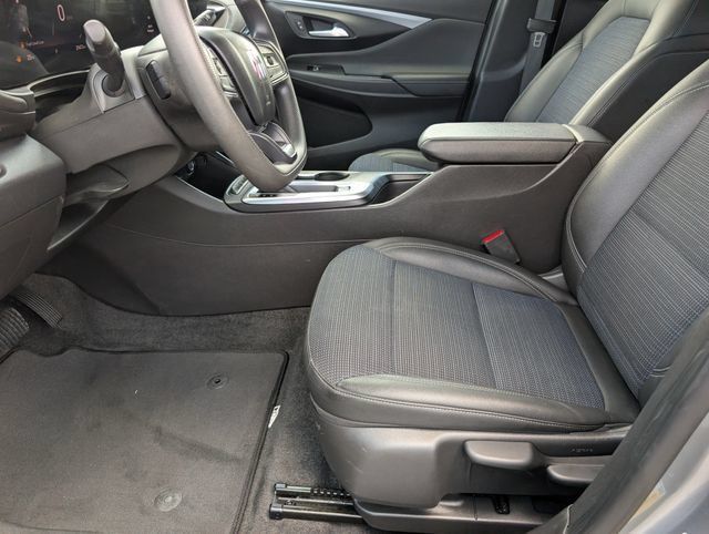 Used 2025 Buick Envista Preferred FWD image 17