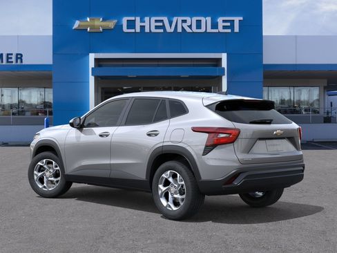 New 2026 Chevrolet Trax LS w/ LS Convenience Package FWD image 27