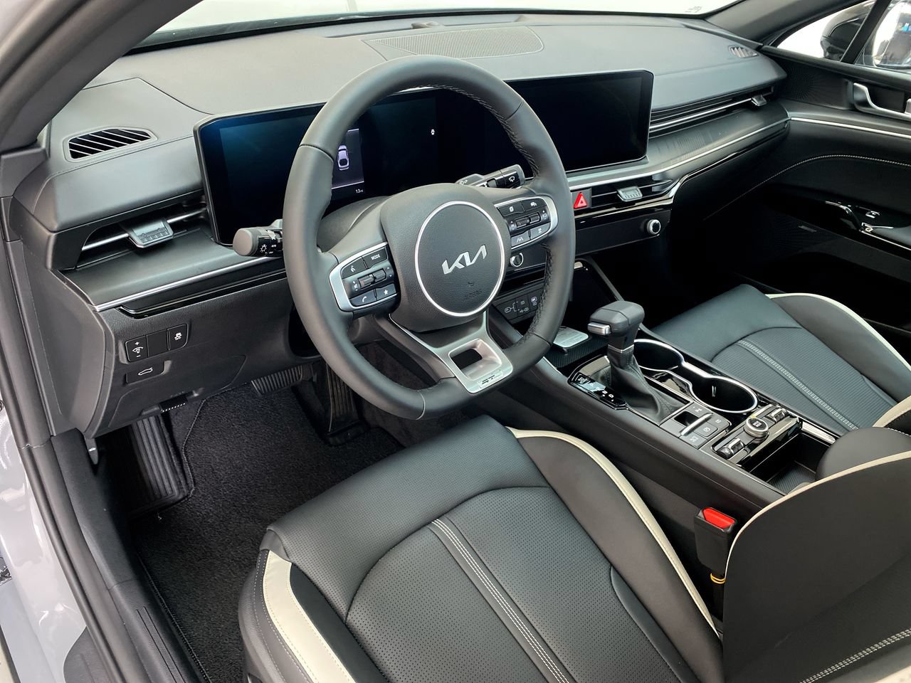 Certified 2026 Kia K5 GT-Line w/ GT-Line Premium Package FWD image 21