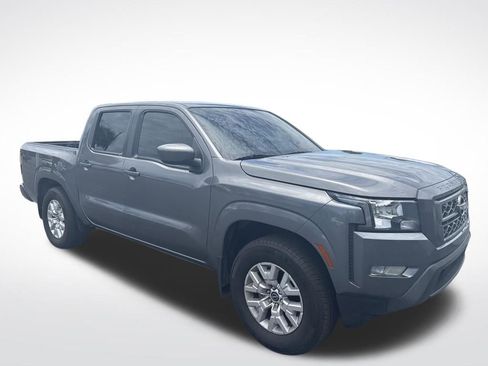 Certified 2024 Nissan Frontier SV w/ SV Convenience Package RWD image 3