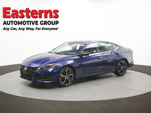 Used 2024 Nissan Altima 2.5 SR FWD image 55