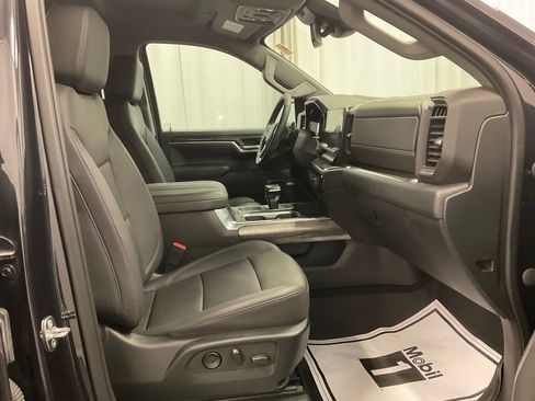 Used 2023 Chevrolet Silverado 1500 LTZ image 31