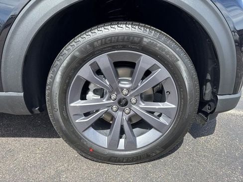 New 2026 Ford Explorer Active w/ Active Comfort Package AWD/4WD image 11