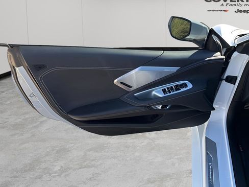 Used 2025 Chevrolet Corvette Stingray Preferred Conv w/ Z51 Performance Package image 15