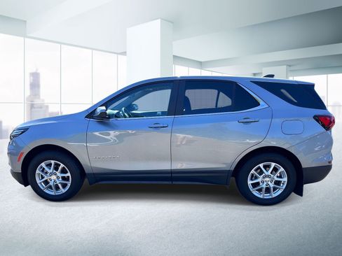 Used 2024 Chevrolet Equinox LT AWD/4WD image 2