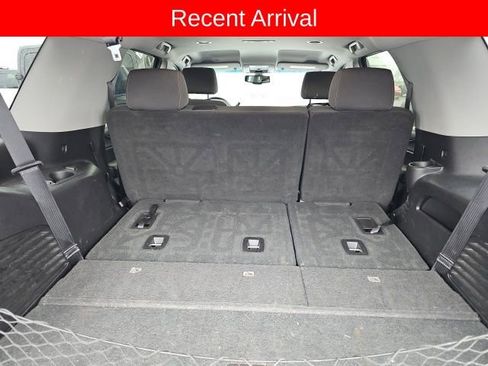 Used 2018 GMC Yukon SLE image 7