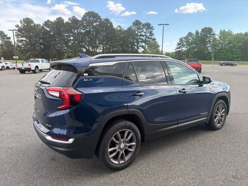Used 2023 GMC Terrain SLT image 7