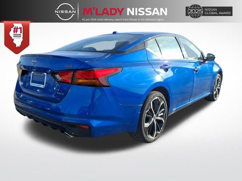 New 2025 Nissan Altima 2.5 SR image 7