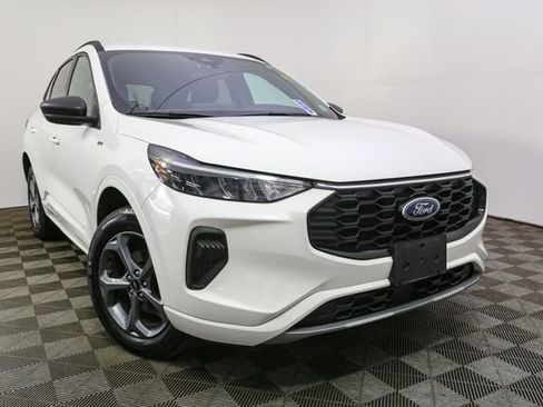 Used 2024 Ford Escape ST-Line w/ Tech Pack #1 AWD/4WD image 3