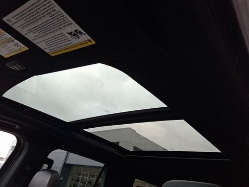 Used 2022 Ford Expedition Limited image 15