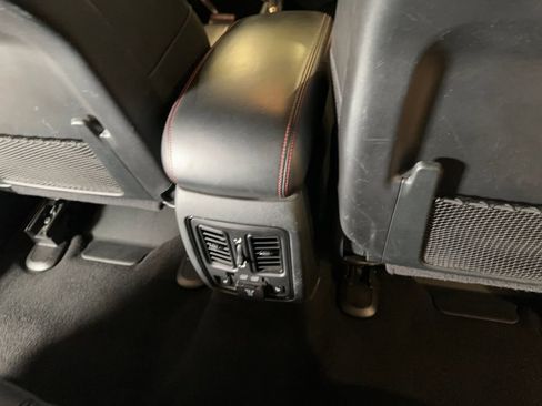 Used 2024 Dodge Durango GT AWD/4WD image 17