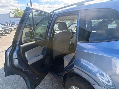 Used 2015 Subaru Forester 2.5i Premium w/ All-Weather Package AWD/4WD image 17