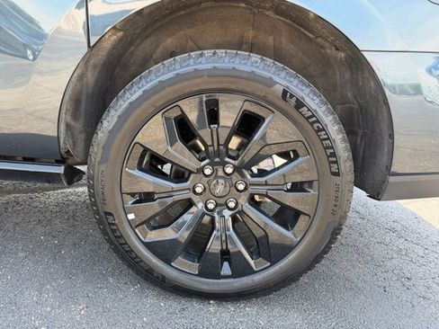 Used 2025 Ford Expedition Max Platinum w/ Stealth Appearance Package AWD/4WD image 25