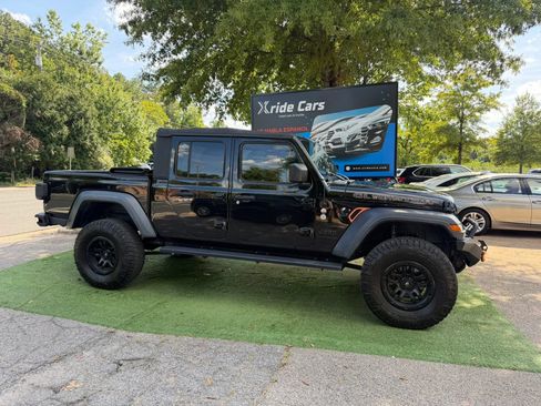 Used 2020 Jeep Gladiator Sport w/ Quick Order Package 24S AWD/4WD image 2