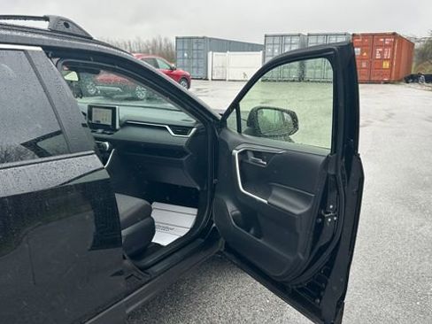Used 2025 Toyota RAV4 XLE w/ Convenience Package AWD/4WD image 44