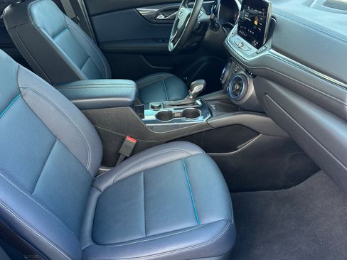 Used 2024 Chevrolet Blazer RS w/ Enhanced Convenience Package FWD image 16
