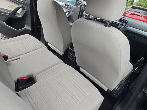 Used 2022 Volkswagen Tiguan S FWD image 11