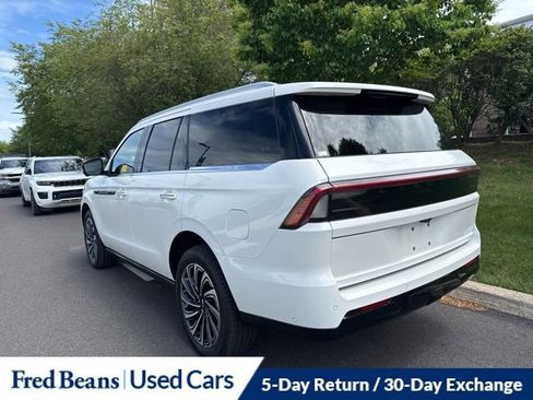 Used 2025 Lincoln Navigator Black Label AWD/4WD image 4