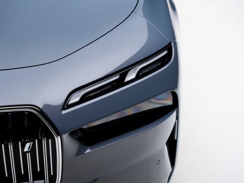 Used 2023 BMW i7 xDrive60 image 11