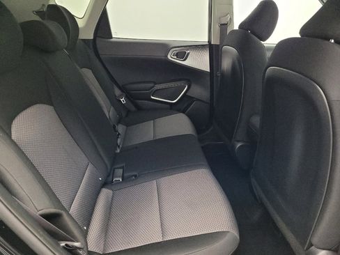 Used 2025 Kia Soul LX w/ LX Technology Package image 19