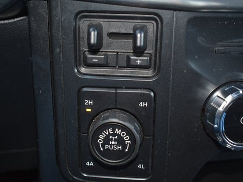 Used 2022 Ford F150 Lariat w/ Equipment Group 502A High image 35