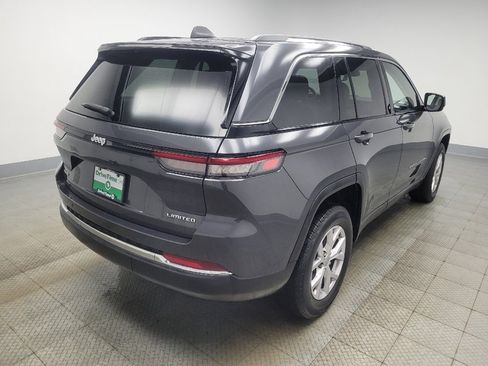 Used 2022 Jeep Grand Cherokee Limited image 9