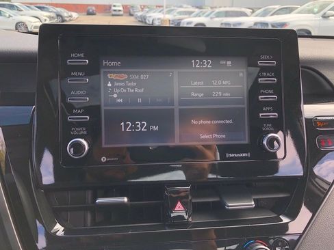 Used 2022 Toyota Camry SE image 24