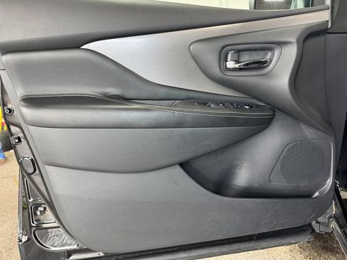 Used 2024 Nissan Murano SV AWD/4WD image 10
