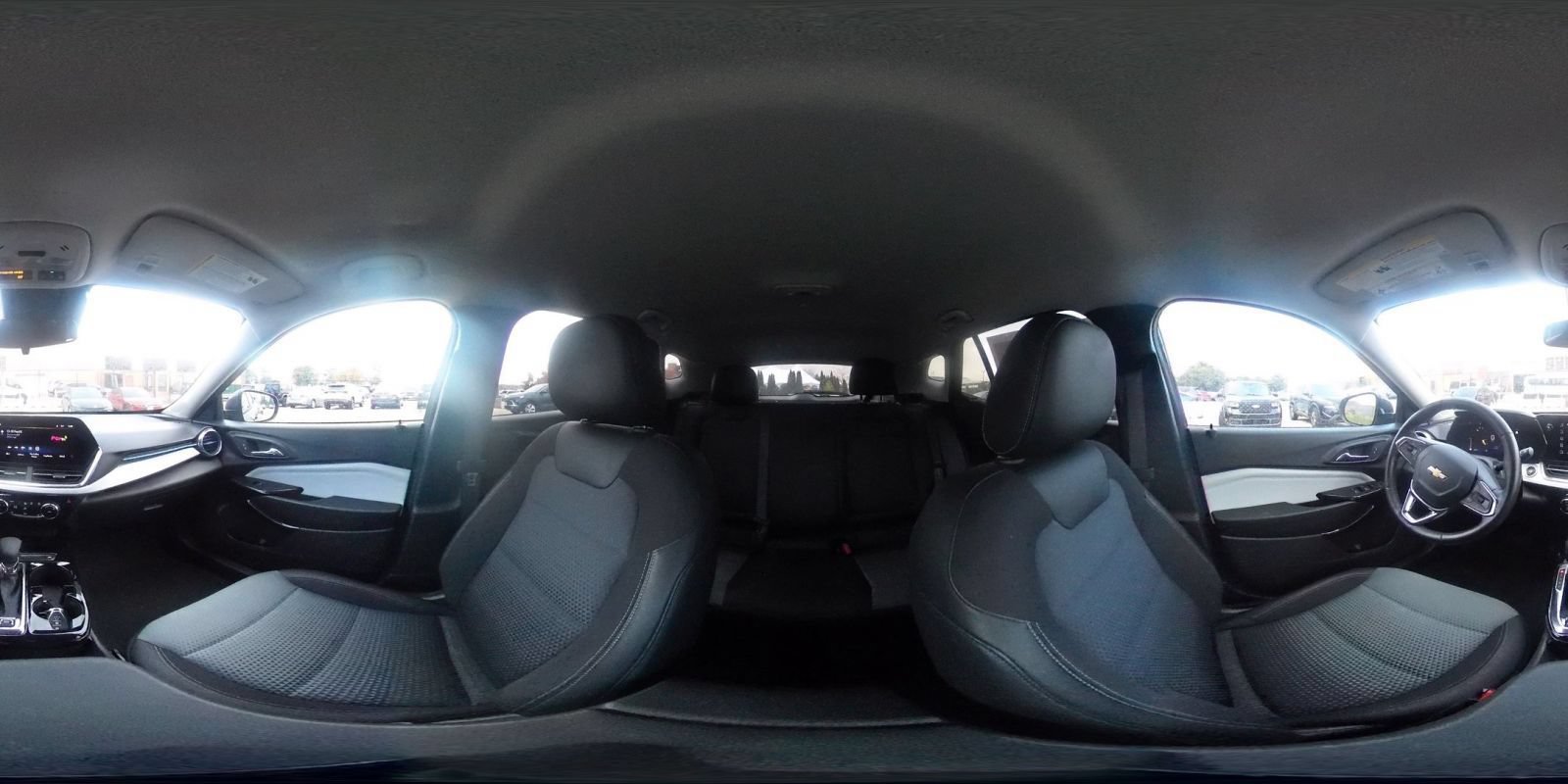 Used 2025 Chevrolet Trax LT w/ LT Convenience Package FWD image 39
