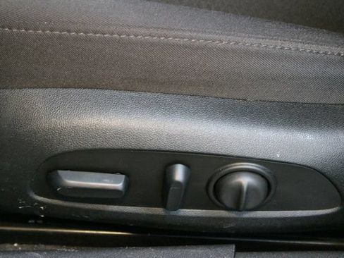 Used 2018 Chevrolet Malibu LS FWD image 17