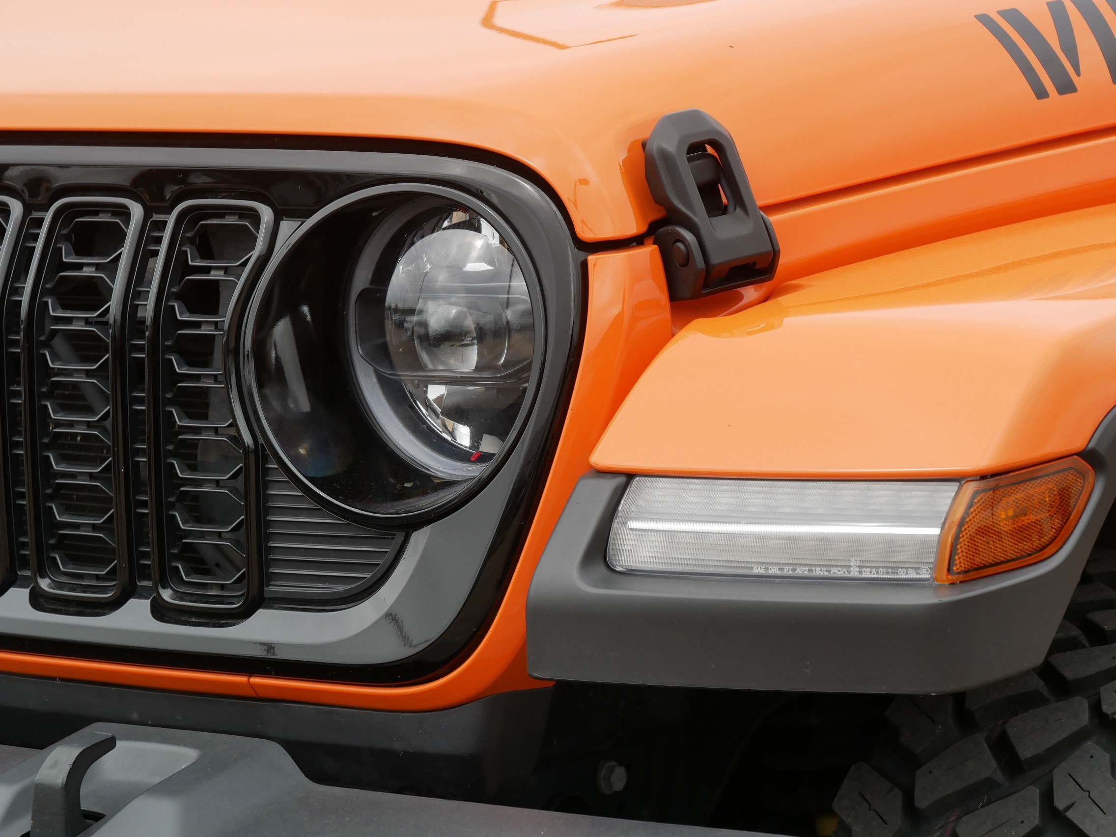 Used 2025 Jeep Gladiator Sport AWD/4WD image 16