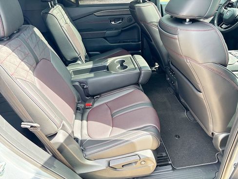 New 2026 Honda Pilot Black Edition image 33