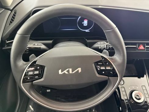 Certified 2023 Kia Niro Wind w/ Wind Preserve Package FWD image 25