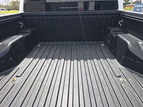 Used 2022 Toyota Tacoma TRD Off-Road w/ Technology Package image 26