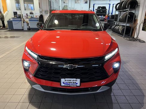 New 2025 Chevrolet Blazer LT w/ Midnight/Sport Edition image 2